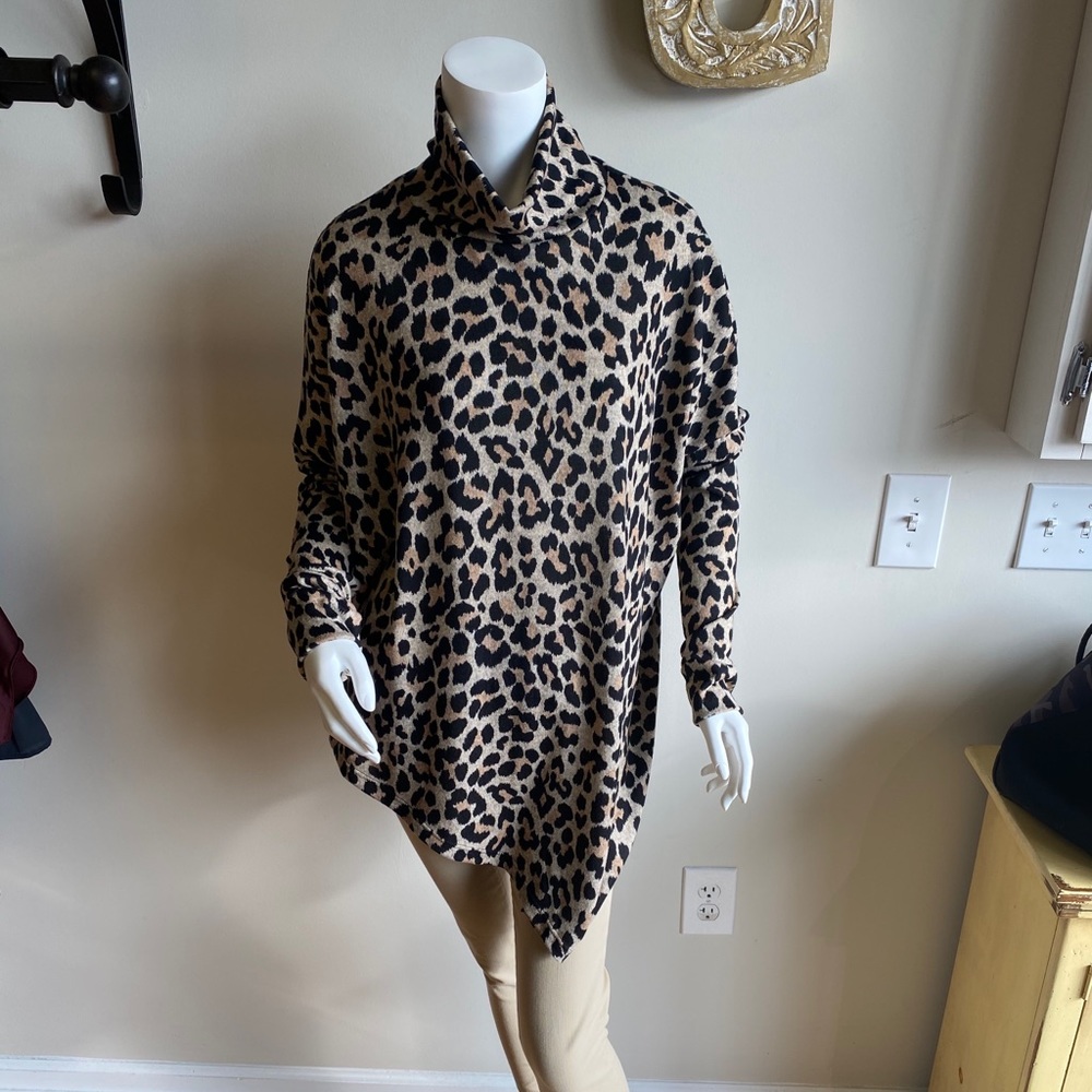 Mock Neck Long Sleeve Leopard Top